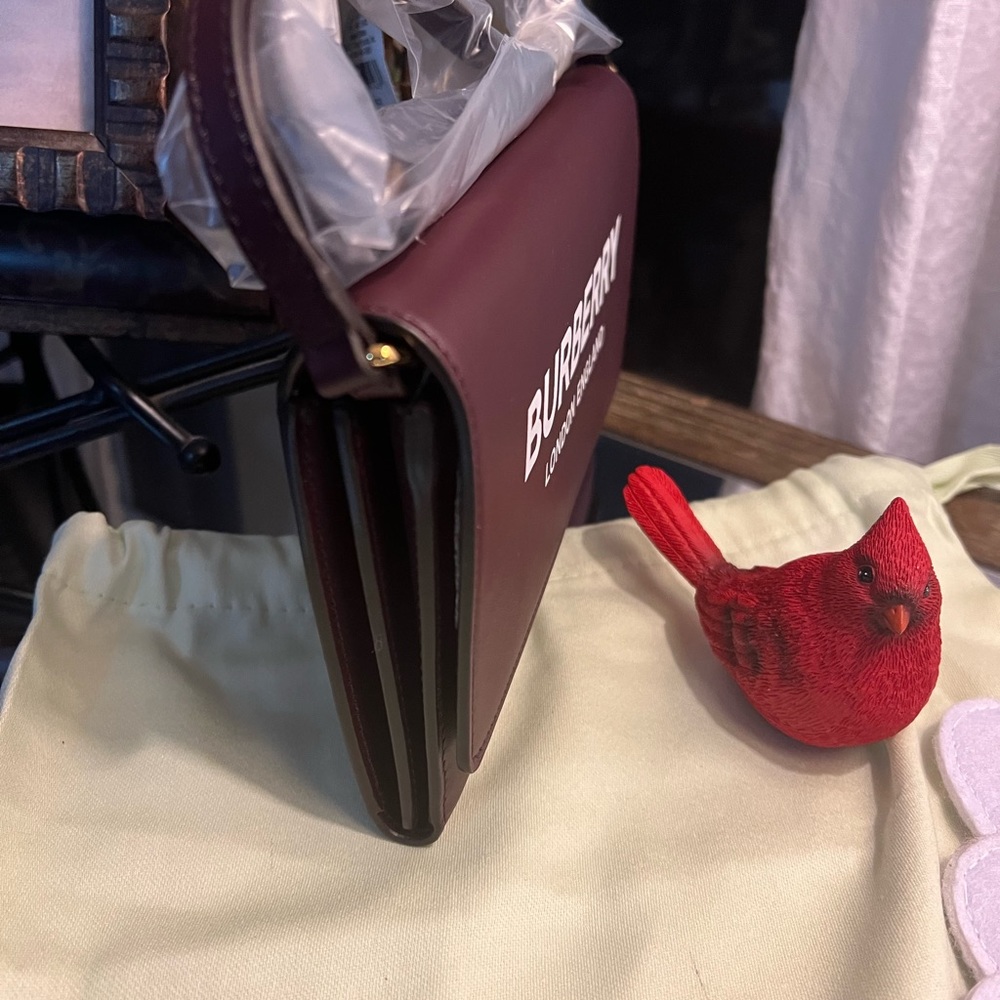 New Burberry crossbody - Picture 2 of 2